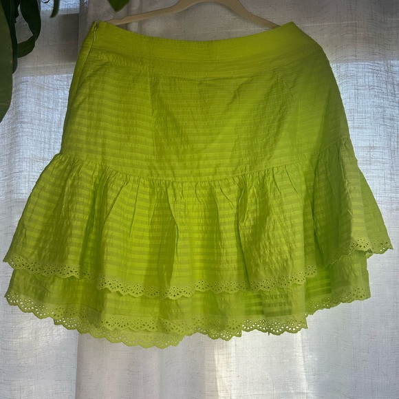 FARM Rio NWT SIZE L Neon Green Tiered Skirt - Picture 5 of 9